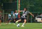 Laga Sengit Kodam vs Korem Berakhir Imbang, Danrem Bersinar dengan 2 Gol